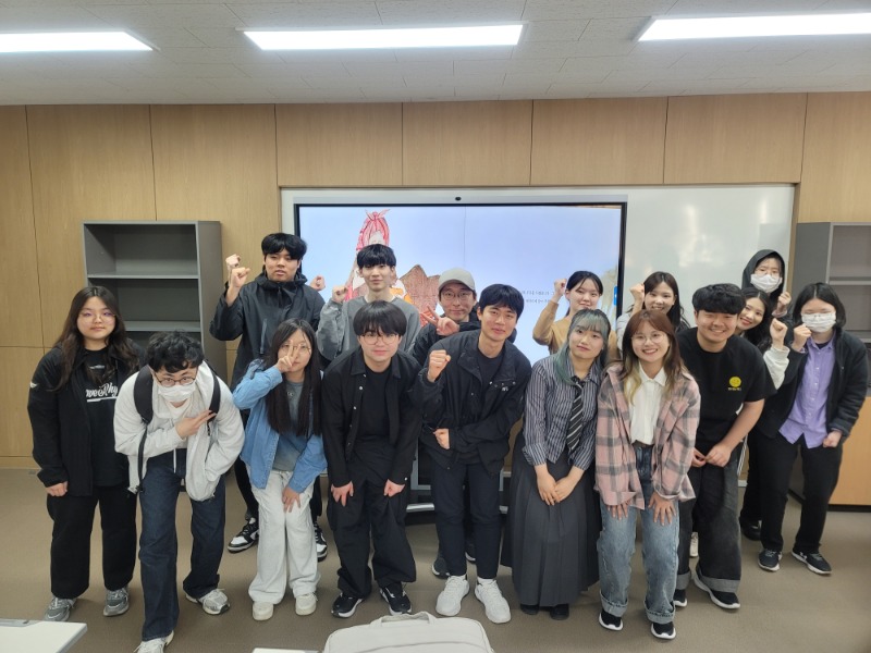 닥터북 단체사진.jpg